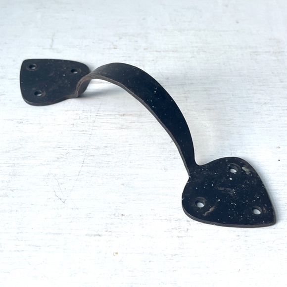 Vintage Wrought Iron Hand Forged Curved Spade Hammered Door Pull Handle Cabin - Picture 3 of 12